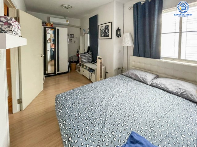 ทาวน์โฮมมือสองย่านนนทบุรี ม.พฤกษาวิลล์70 พระราม5-สิรินธร เนื้อที่ 19.80 ตร.ว.  ฟังก์ชัน 3 ห้องนอน 2 ห้องน้ำ บ้านสวยพร้อมเข้าอยู่ ใกล้สิ่งอำนวยความสะดวก บนทำเลที่ดี เชื่อมต่อถนน ราชพฤกษ์, นครอินทร์ ใกล้รถไฟฟ้าและทางด่วน  ราคาสุดคุ้มจองเลย!